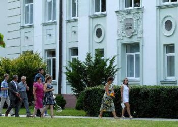 Tarp rajono mokyklų geriausią rezultatą pagal įstojusių į Lietuvos ir užsienio universitetus pasiekė A. Vienuolio gimnazija (19,74 proc.) Jono JUNEVIČIAUS nuotr.