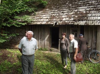 Sprendžiant klausimą – būti ar ne būti Viešintose Povilo Jurkšto muziejui – vicemerui Donatui Krakštaponiui ir mero patarėjui Antanui Baurai buvo svarbi ir rajono vyriausiosios architektės Daivos Gasiūnienės nuomonė. Autoriaus nuotr.