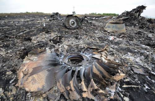 Lėktuvo nuolaužos pasklido 15 kilometrų spinduliu. Delfi.lt nuotrauka