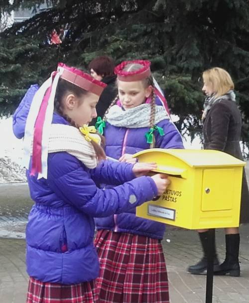 Pirmieji vaikų rašyti laiškai - jau pašto dėžutėje...