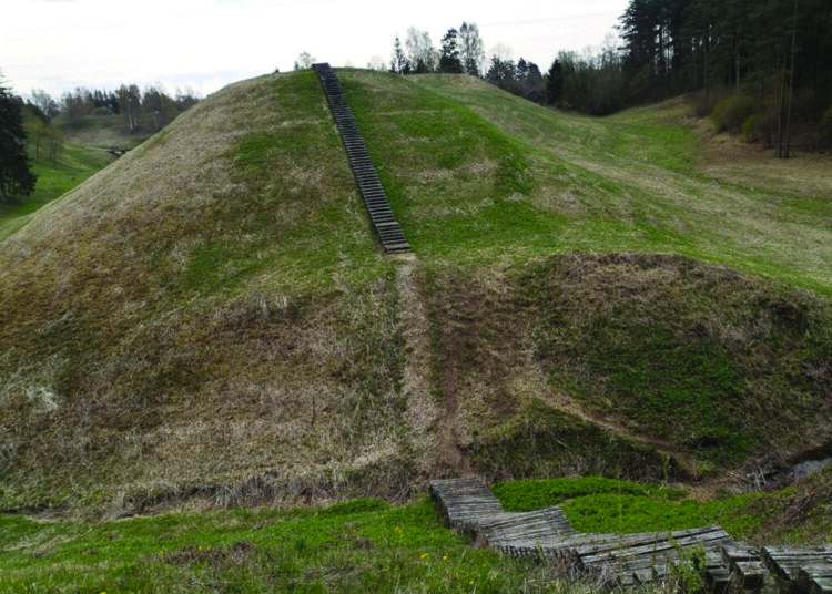 Skaičiuojama, kad Šeimyniškėlių piliakalnio infrastruktūra galėtų būti sutvarkyta maždaug po trejų metų.