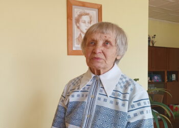 Traupio mokyklos mokytoja, fizikė Palmira Šapelienė pedagogės darbą dirbo bene 40 metų. Iš Užpalių, Utenos rajono, dirbti buvo paskirta į Anykščių rajoną, nors mokytojauti norėjo arčiau namų.